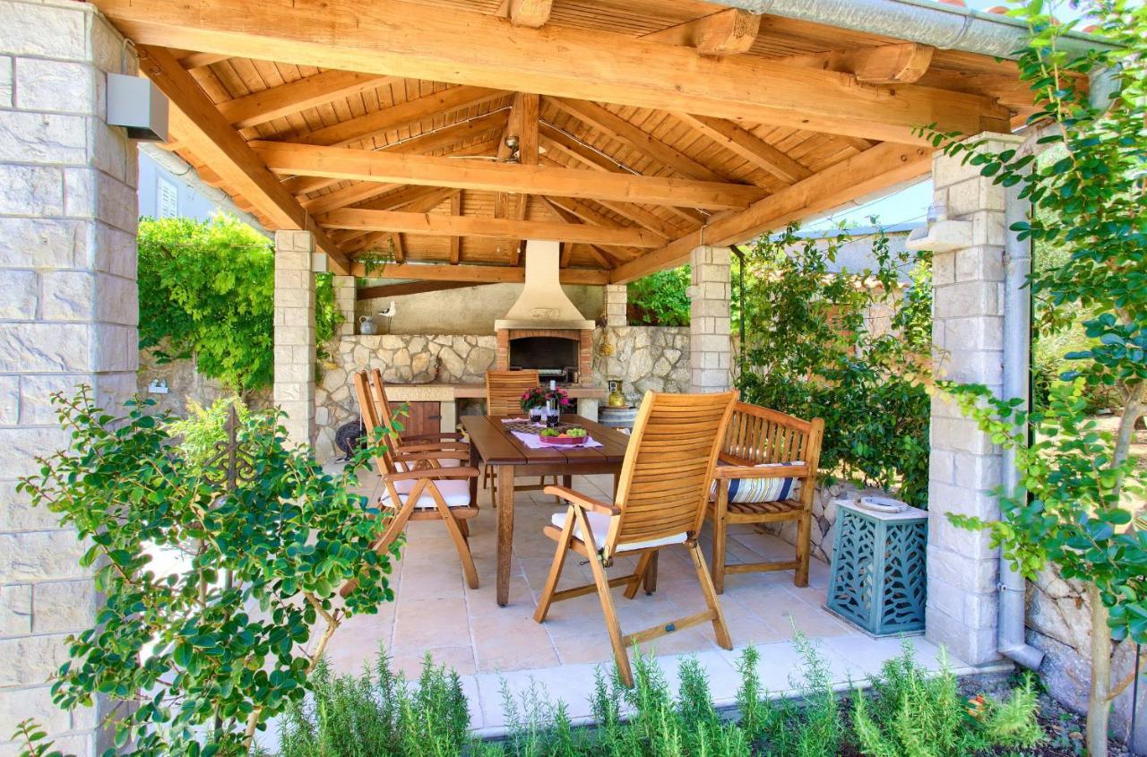 Holiday Home Lavanda Kornić Dış mekan fotoğraf