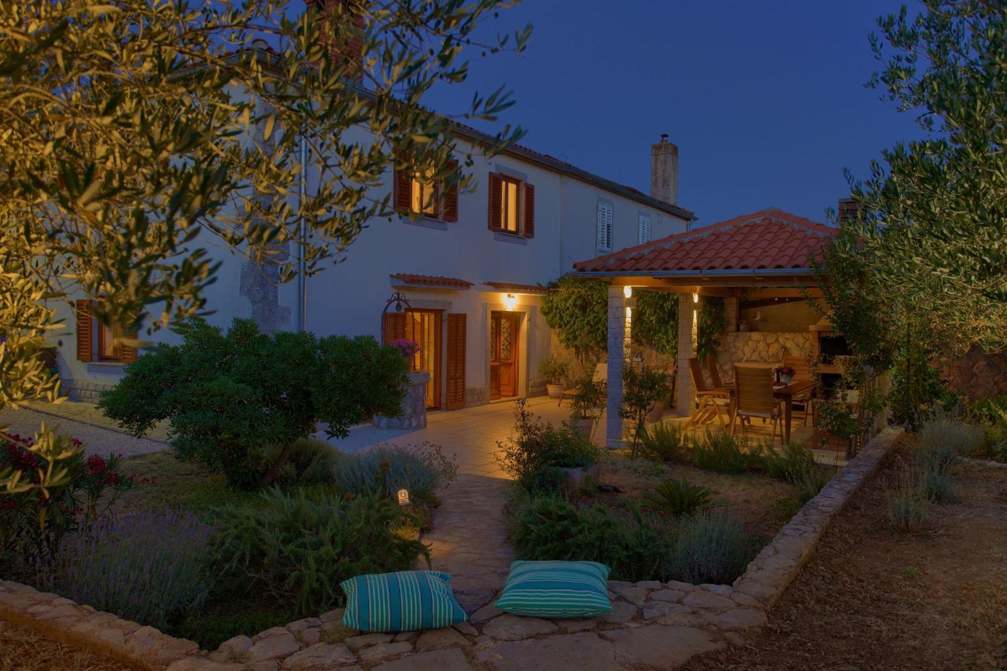 Holiday Home Lavanda Kornić Dış mekan fotoğraf
