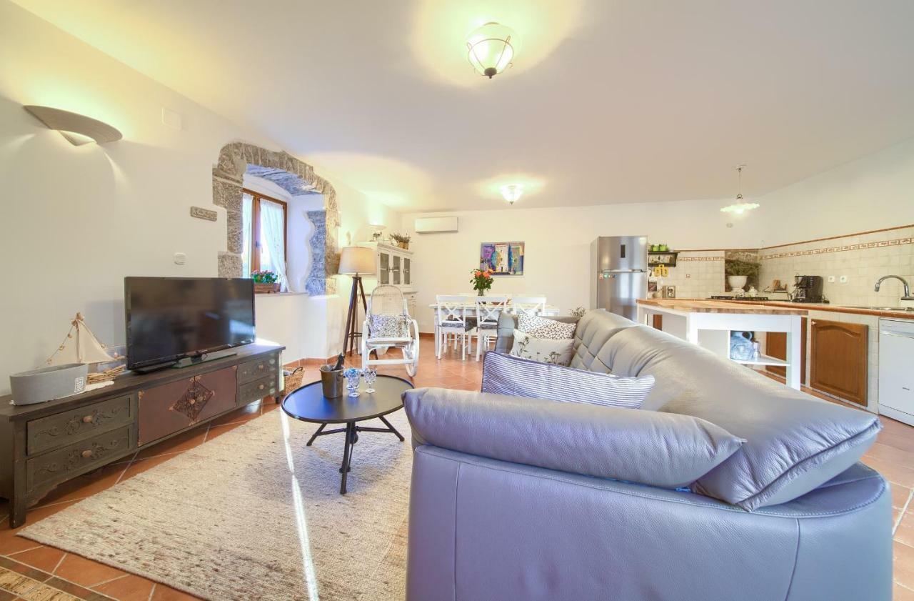 Holiday Home Lavanda Kornić Dış mekan fotoğraf