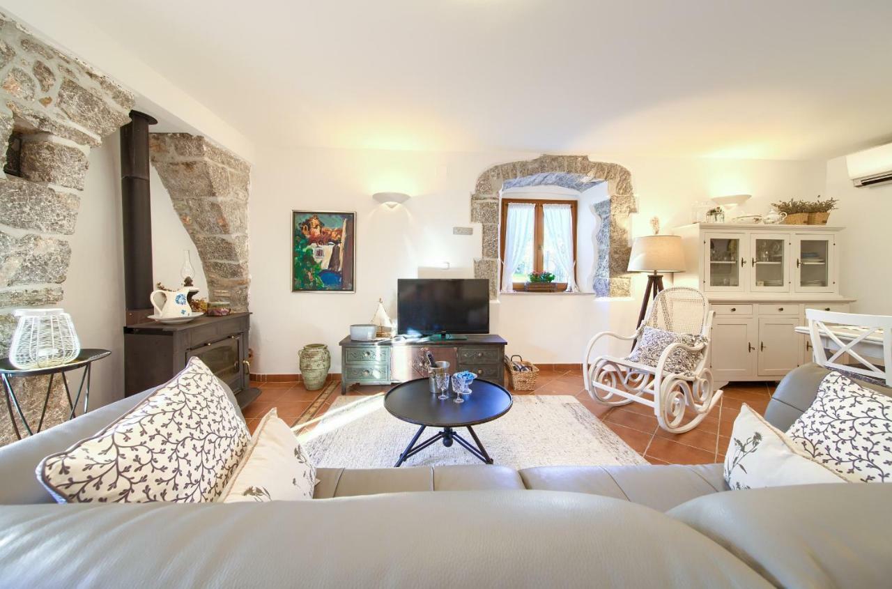 Holiday Home Lavanda Kornić Dış mekan fotoğraf